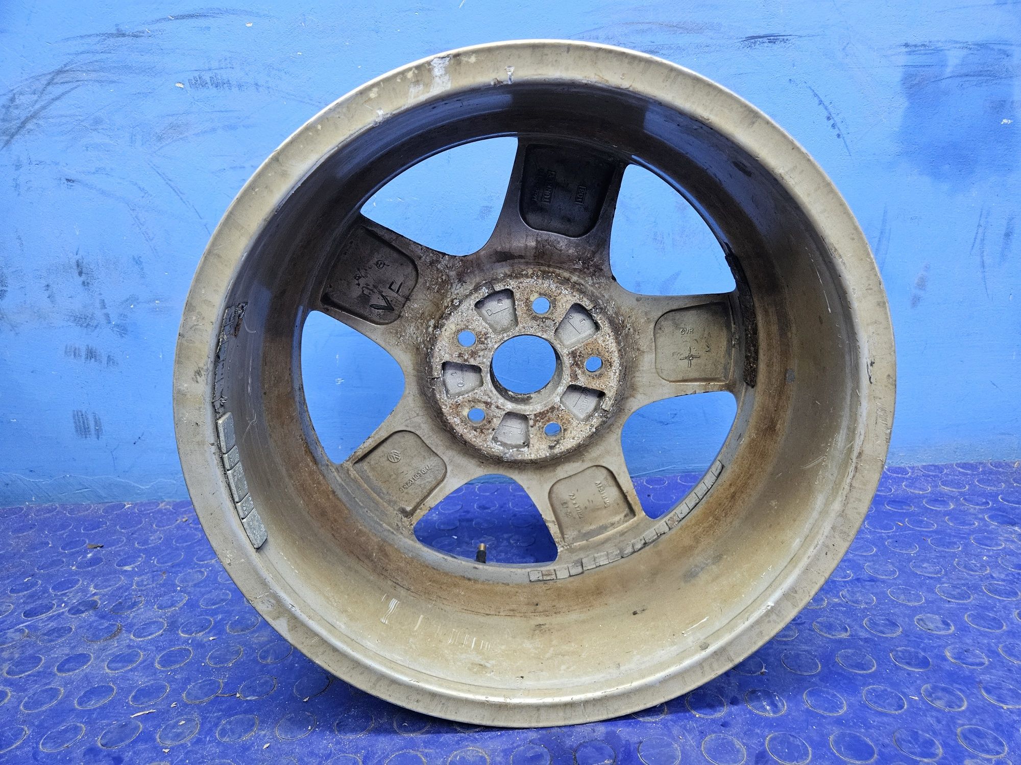 FELGA aluminiowa 17" VOLKSWAGEN T5 VW 7.0" 5x120 ET 55 oryginał