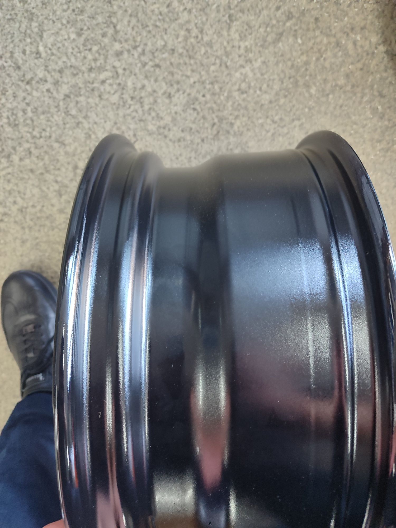Литі диски mersedes R17 5x112 7.5 ET52 DIA 66.6

Исто