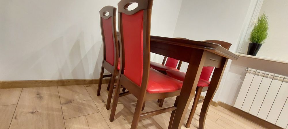Stol +4 krzesła  używane