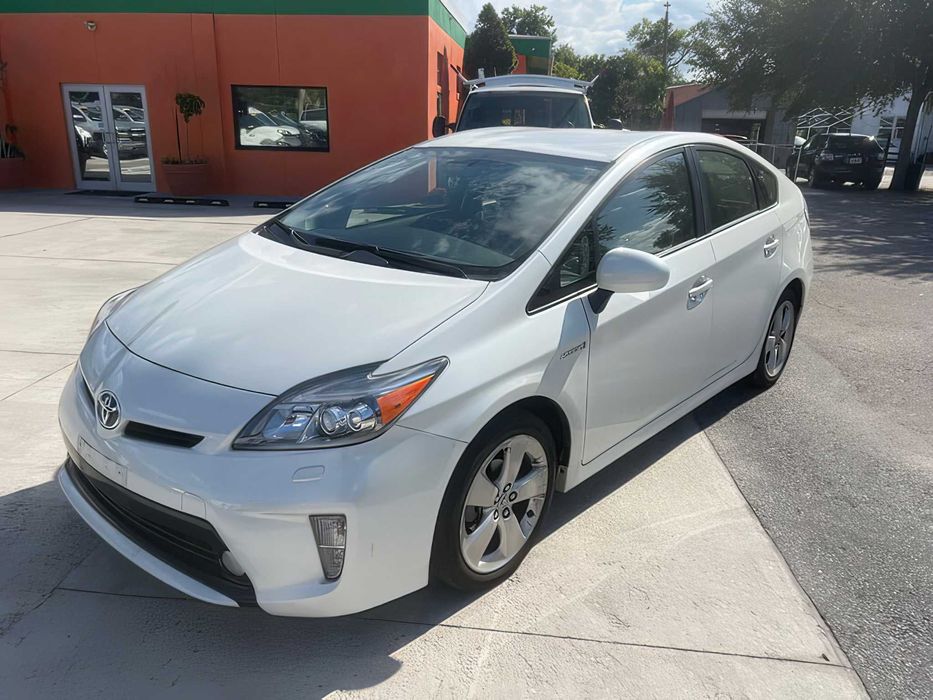 Toyota Prius      2015
