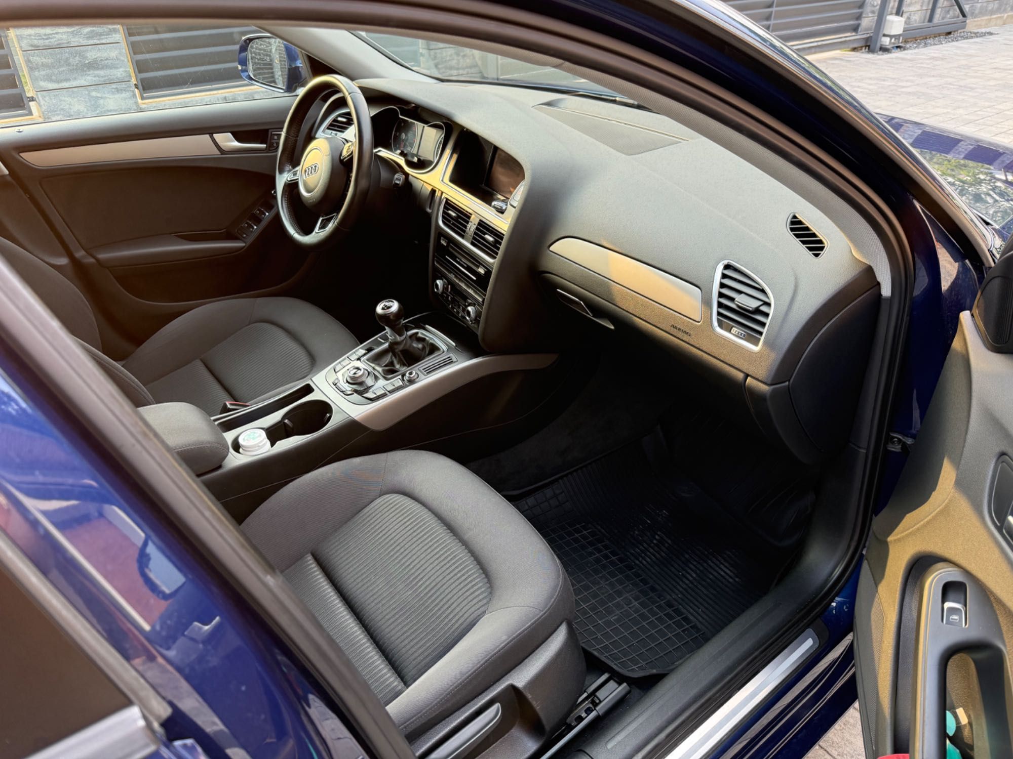 Audi A4 B8 2.0 TDI 143 km Kombi Zadbany 2014 rok salon Polska