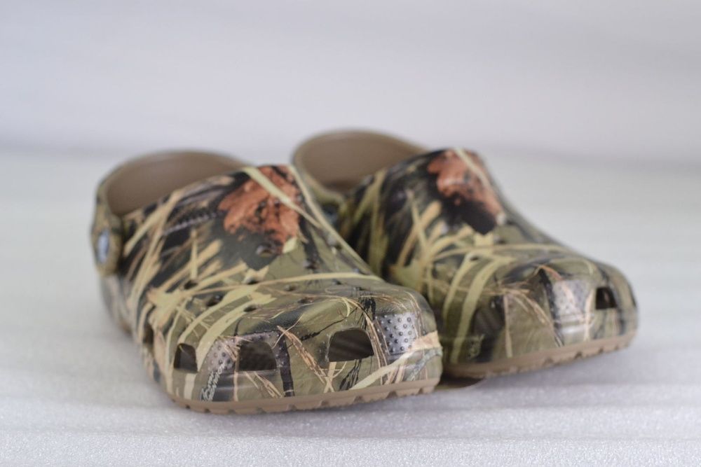 Босоножки Crocs Classic Kids RealTree Clogs Khaki