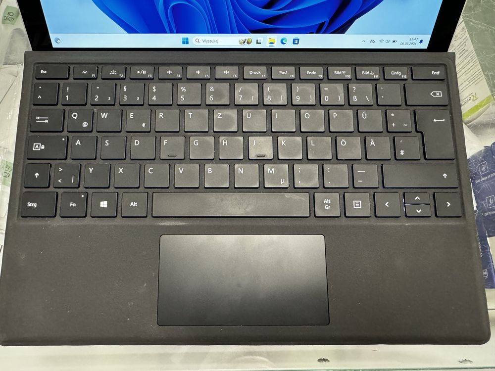 Zadbany Microsoft Surface Pro 6 i5 7 gen 250GB 8GB Keyboard