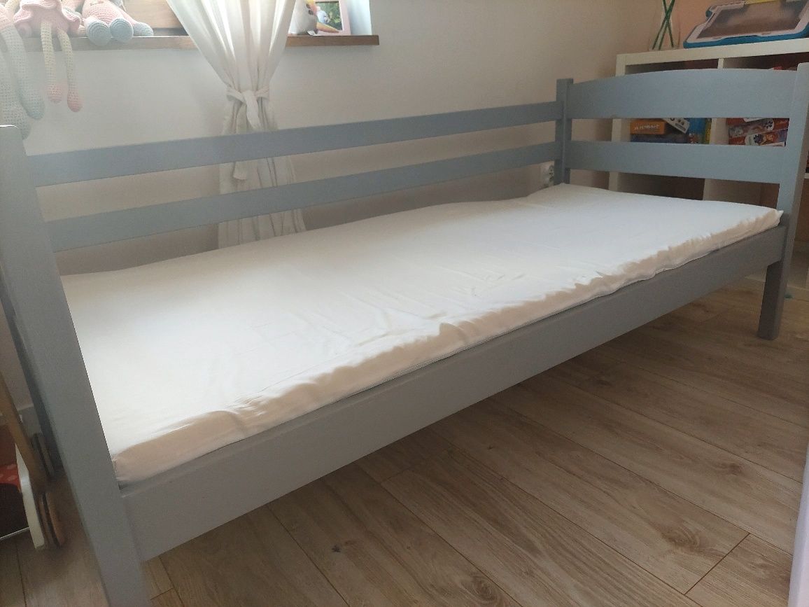 Łóżko dziecięce szare drewniane pojedyncze 160x70
