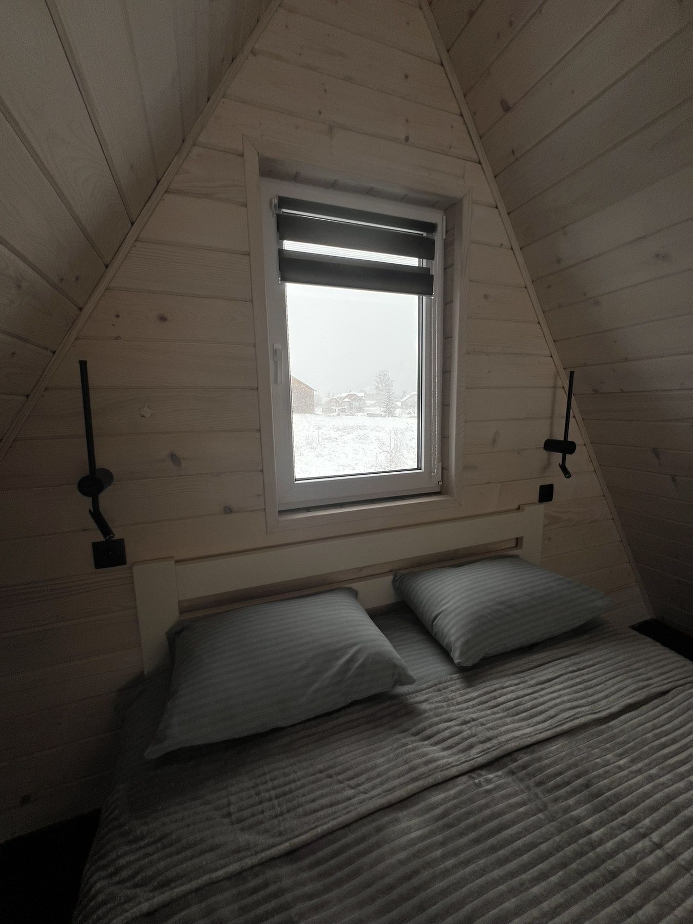 Оренда котеджу в стилі A-frame в Карпатах