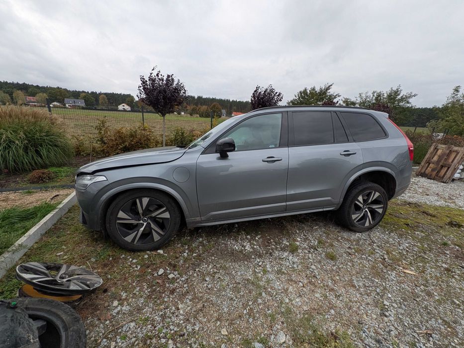 Volvo XC90 T8 Twin Engine Plug-in Hybrid R-Design