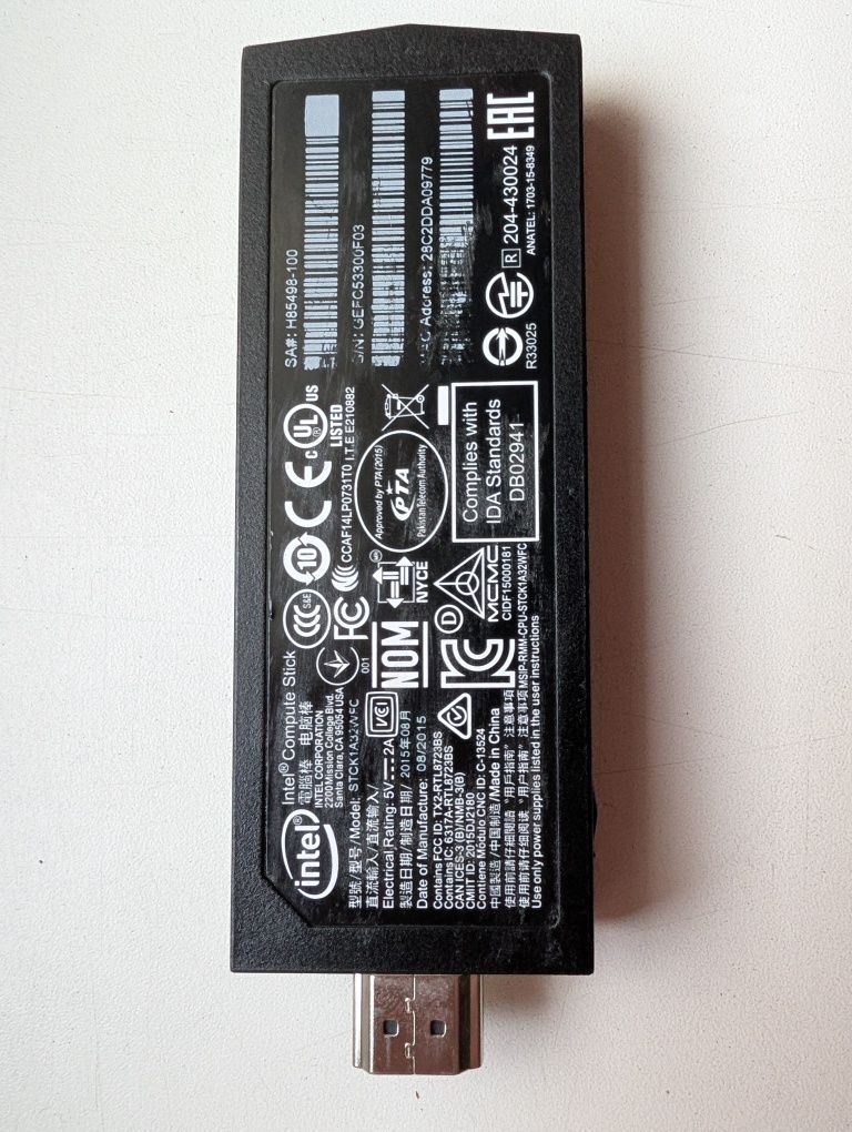 Мікрокомп'ютер Інтел стік Intel compute stick