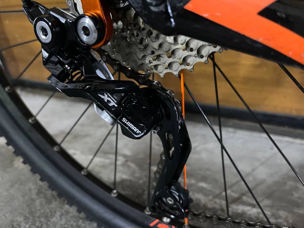 KTM  Ultra 1964, Rock Shox Air