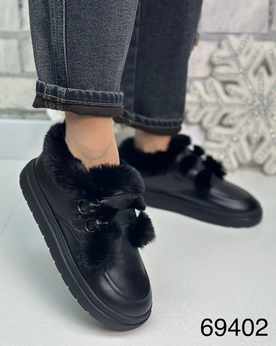 Жіночі шкіряні зимові анатомічні черевики в кольорах