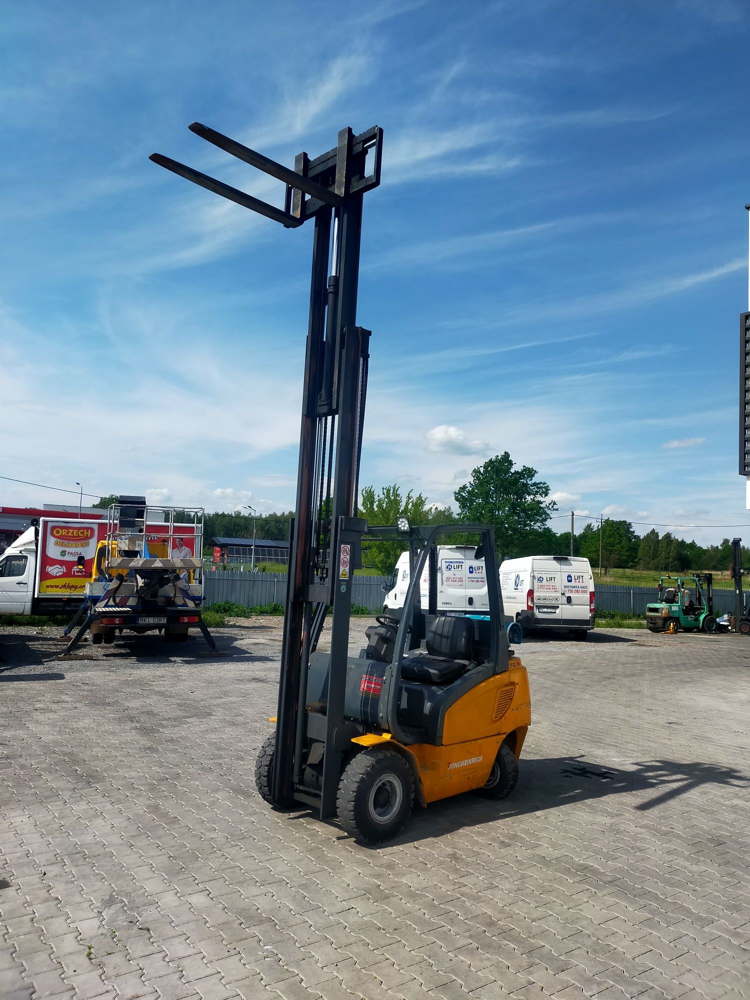 Wózek widłowy Jungheinrich 1.6t tfg16