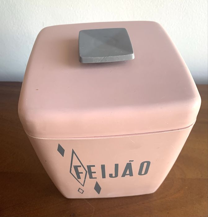 Caixas de cozinha antigas