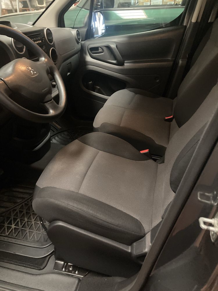 Peugeot Partner 1.6 BlueHDI 100cv Automática