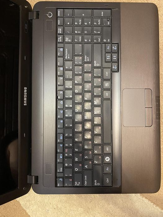 Ноутбук самсунг R538