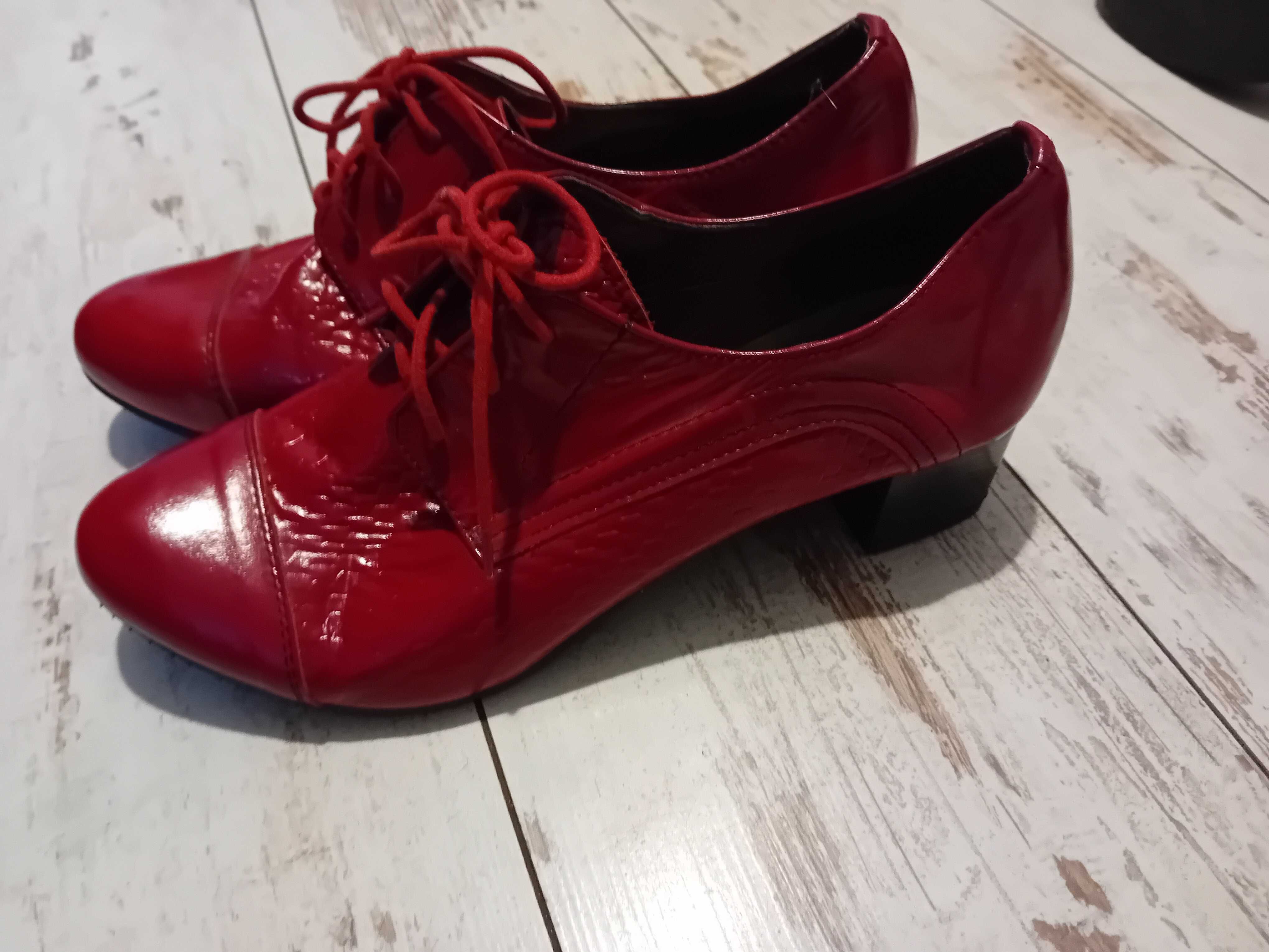 Sprzedam sliczne buty damskie..jak nowe