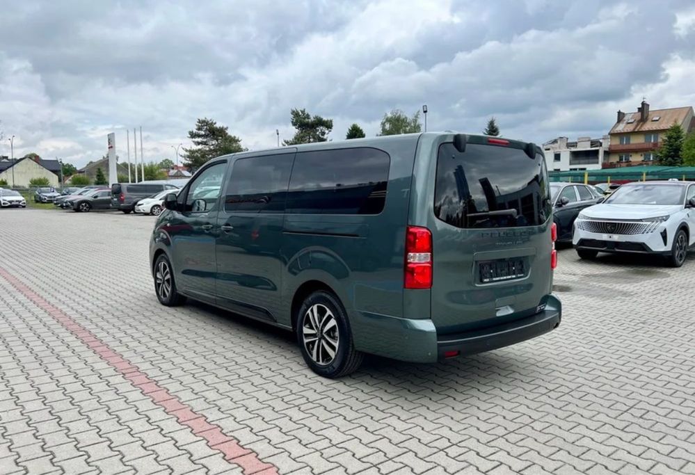 Wynajem Busa Nowy model 2025 Peugeot Traveller AUTOMAT