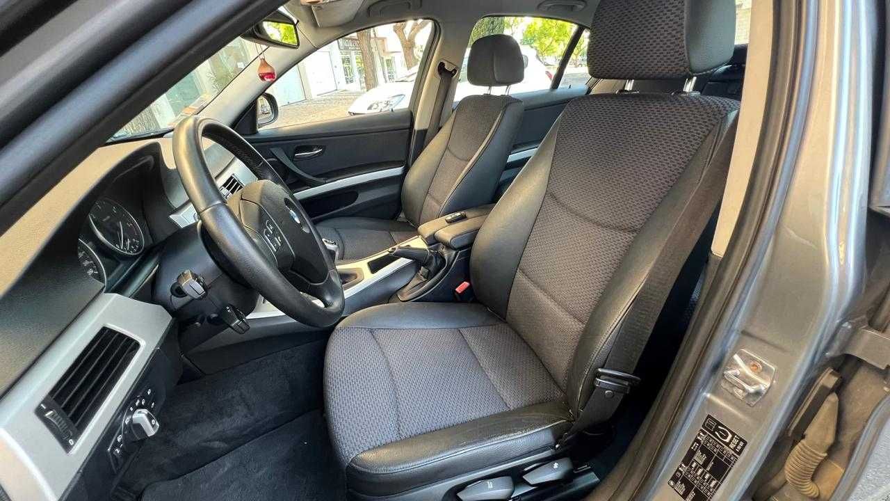 BMW 316D ano 2010 em bom estado