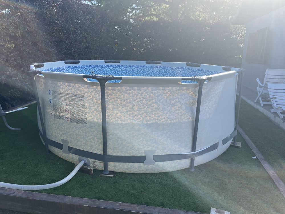 Piscina Bestway steelpro Max com 1ano