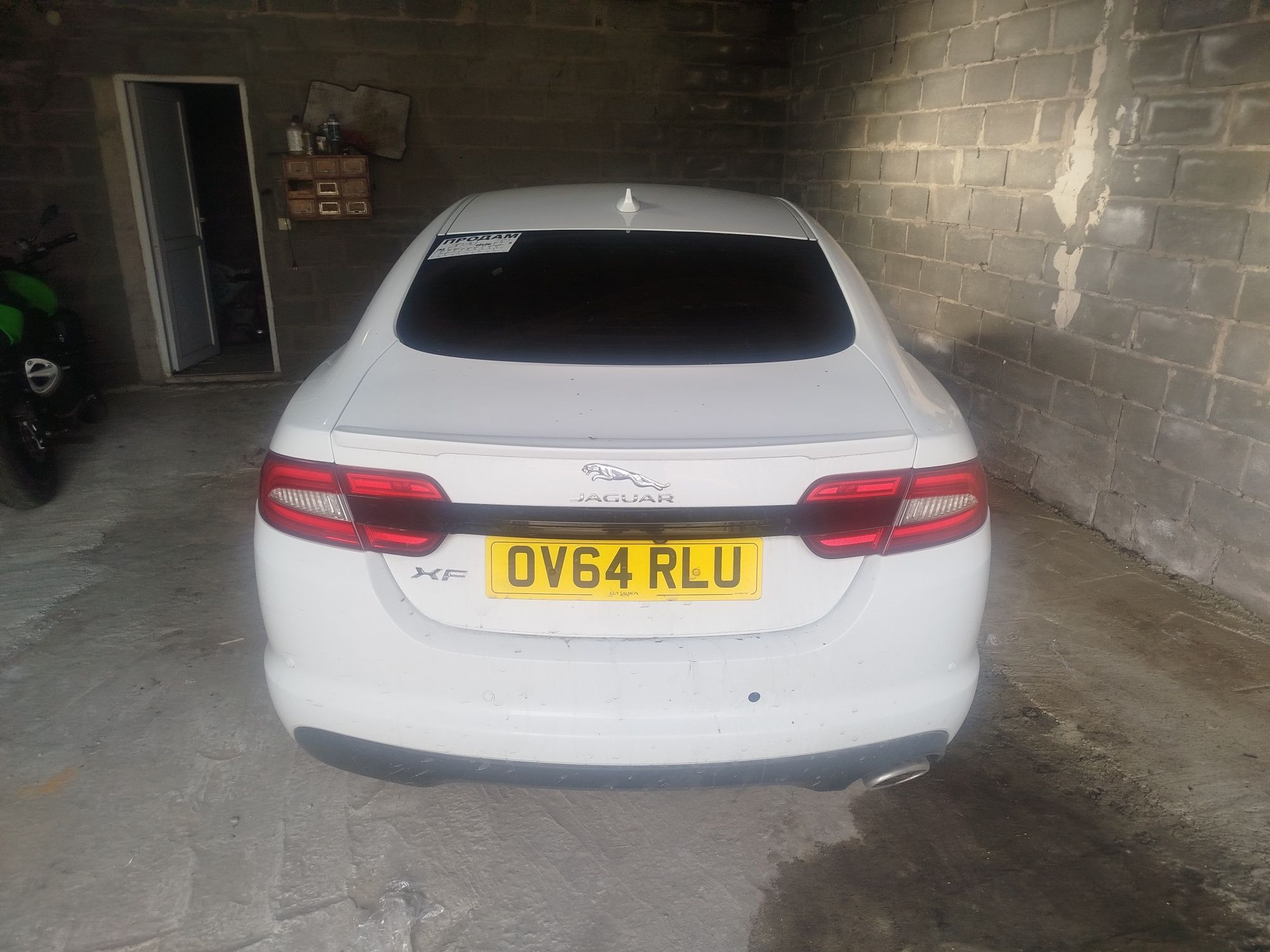 Ягуар xf 2.2 сdi R sport