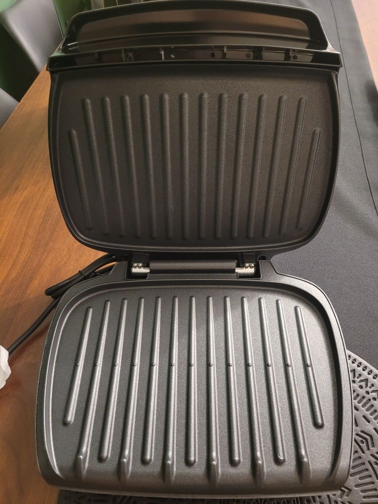 Grill elektryczny nowy.
