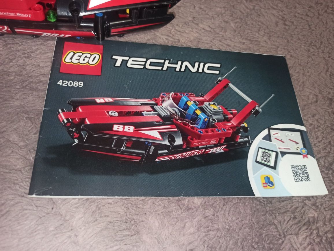 Lego technic 42089 motorówka