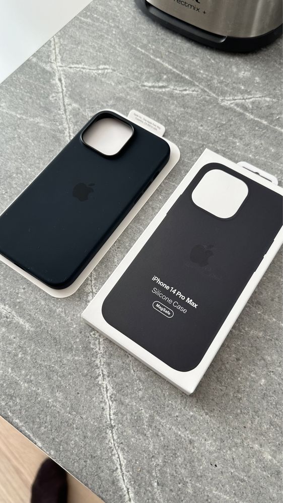 Oryginalne Etui iPhone 15 Pro  i 15 Pro Max MagSafe Apple Silicone