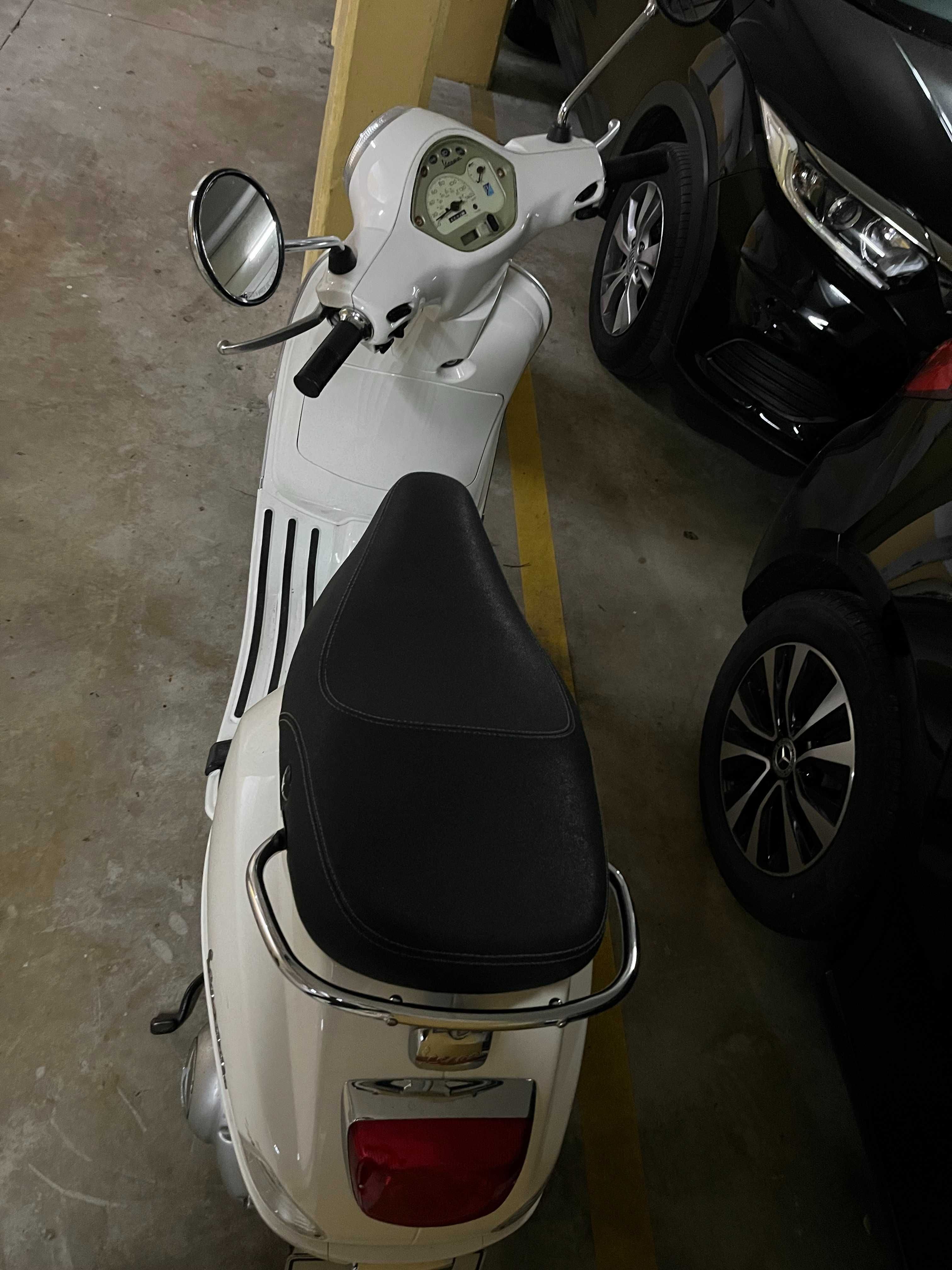 Vespa 125 Lx ie, poucos quilometros e muito bem cuidada