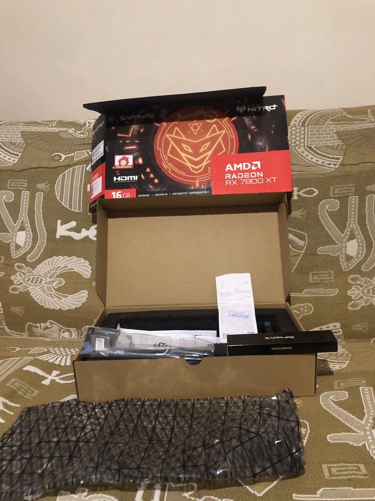 Saphire Radeon Rx7800xt nitro+