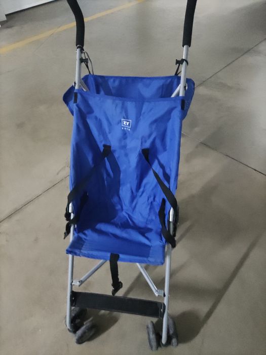 Vende Carrinho Bengala cor azul 15€