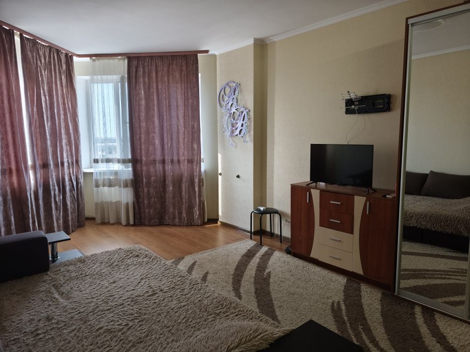 Просторная однокомнатная квартира в новом кирпичном доме.