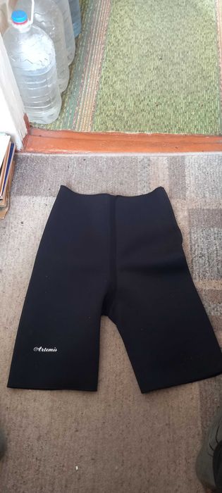 Шорты для похудения. Размер М. Почти новые. Змейка работает