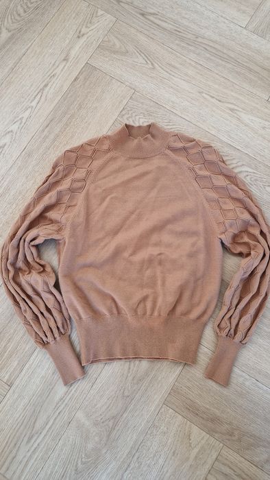 Peacock sweterek mocca camel s 36